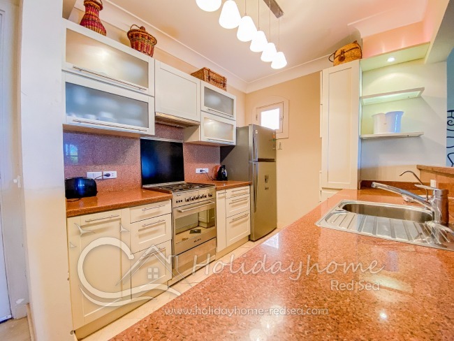 Fully equipped kitchen