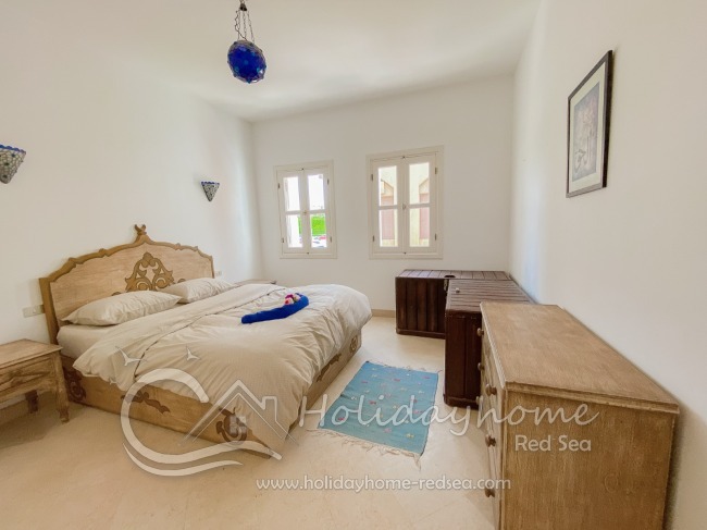 Bedroom with double bed