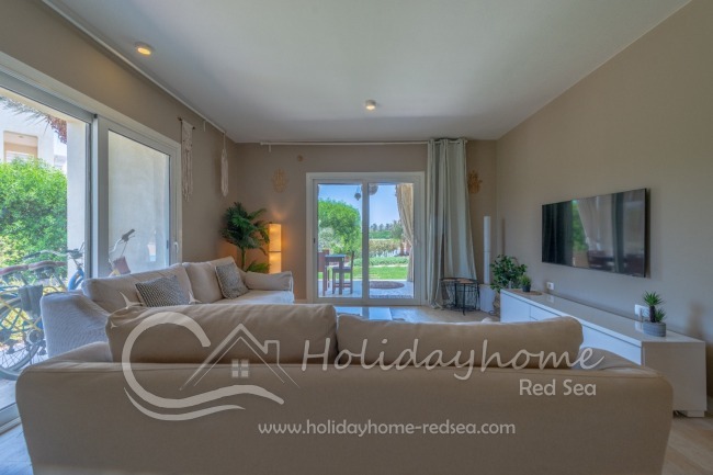 Living room with access to terrace