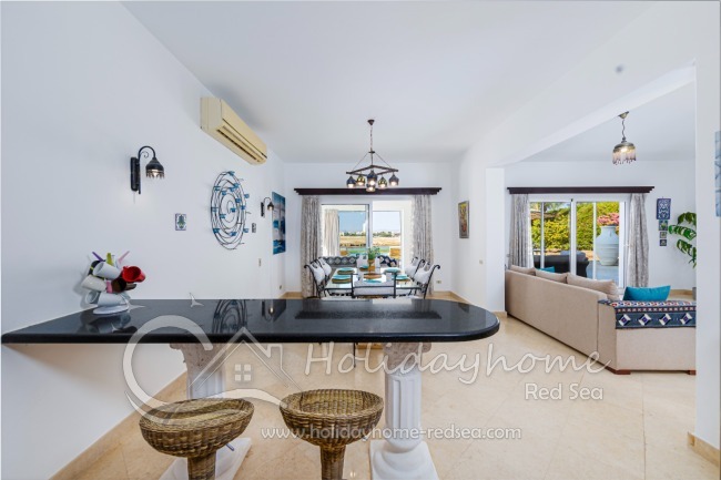 Kitchen counter with dining area