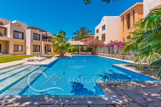 Shared Pool with wide steps inside the water