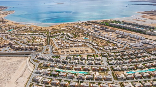 View to the compound and the Soma Bay Beaches with beach access 