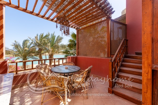Balcony on the first floor with Lagoon view