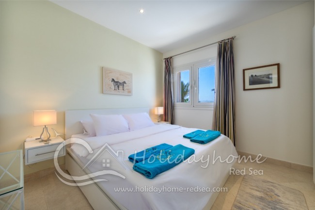 Second beautiful bedroom 